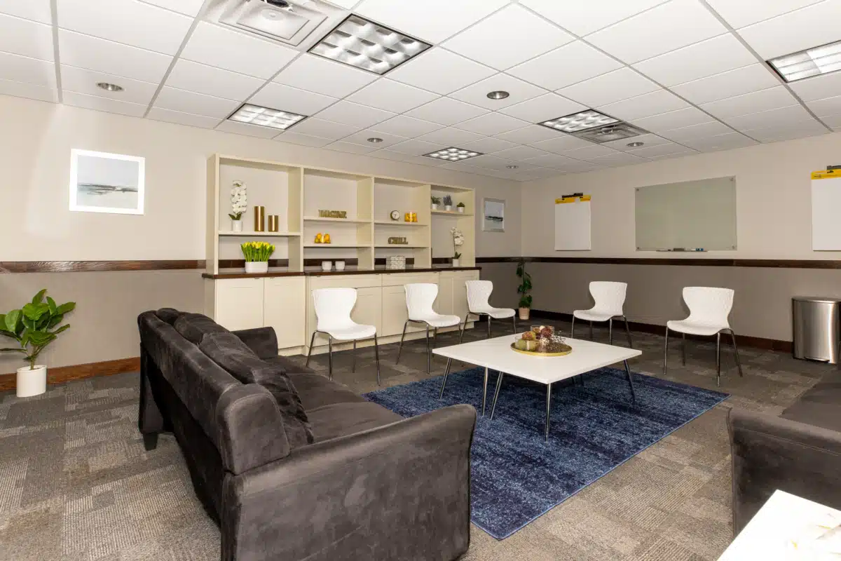 Arista Recovery at Overland Park - Thumbnail 2