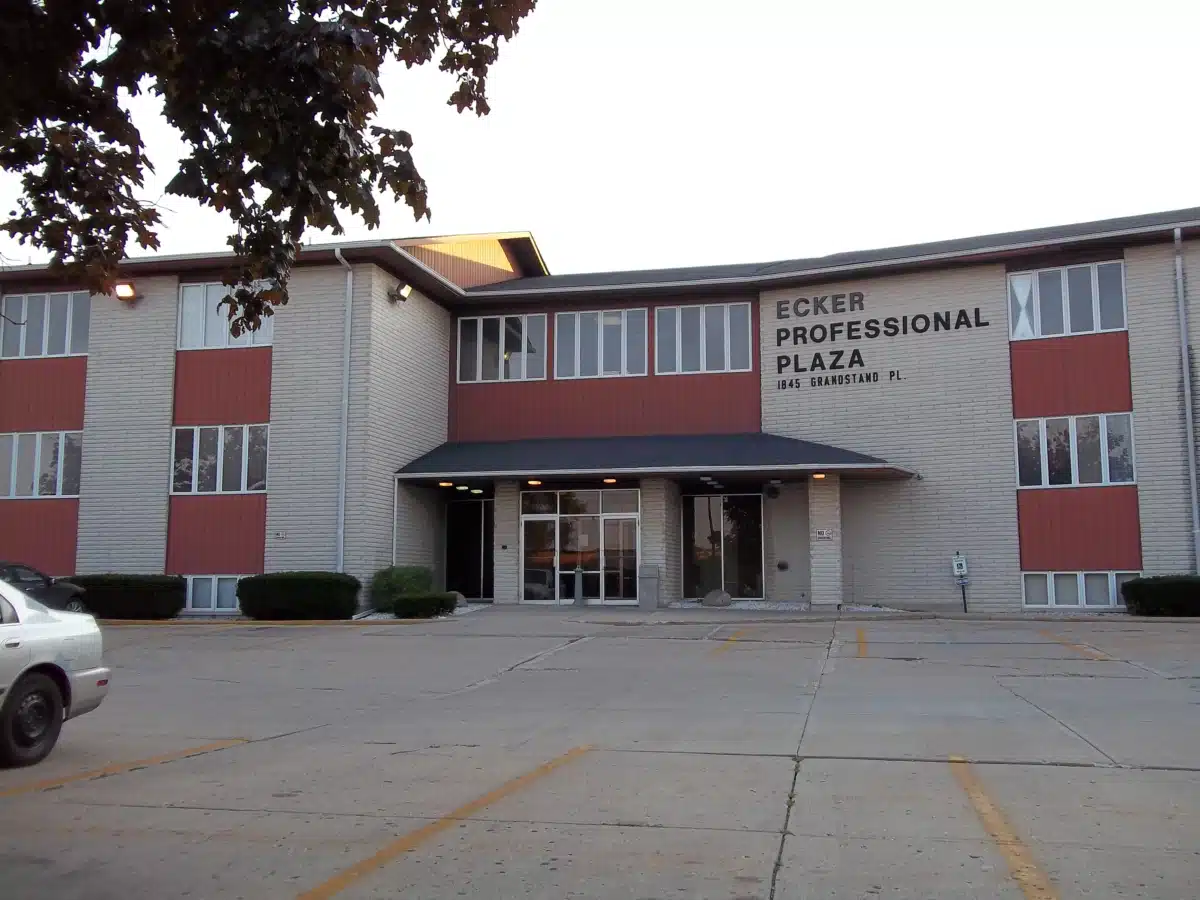 Ecker Center for Behavioral Health - Thumbnail 5