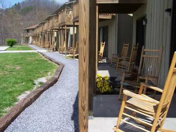 English Mountain Recovery Center - Thumbnail 7